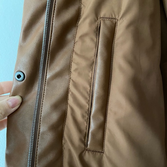 SOLD ON FB MARKETPLACE Aritzia Wilfred The Cloud Puff Vegan Leather Puffer Coat - Picture 10 of 13